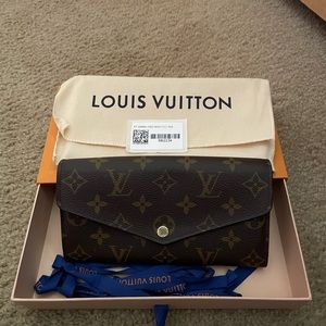 Louis Vuitton Sarah wallet